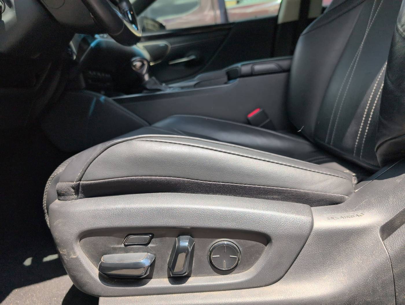 2020 Lexus ES ES 300h Ultra Luxury — Sedan — 142,192 mi — San Antonio, TX