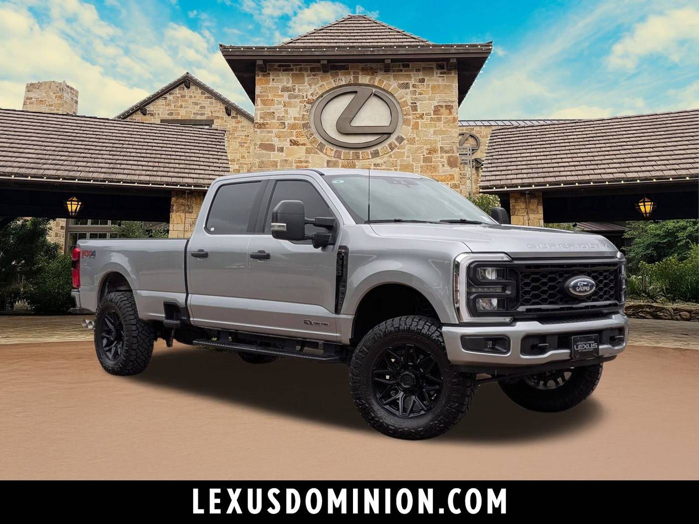 2024 Ford Super Duty F-350 XL — Pickup Truck — 642 mi — San Antonio, TX