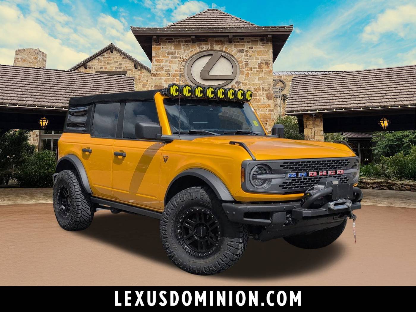 2021 Ford Bronco Base — SUV — 23,345 mi — San Antonio, TX