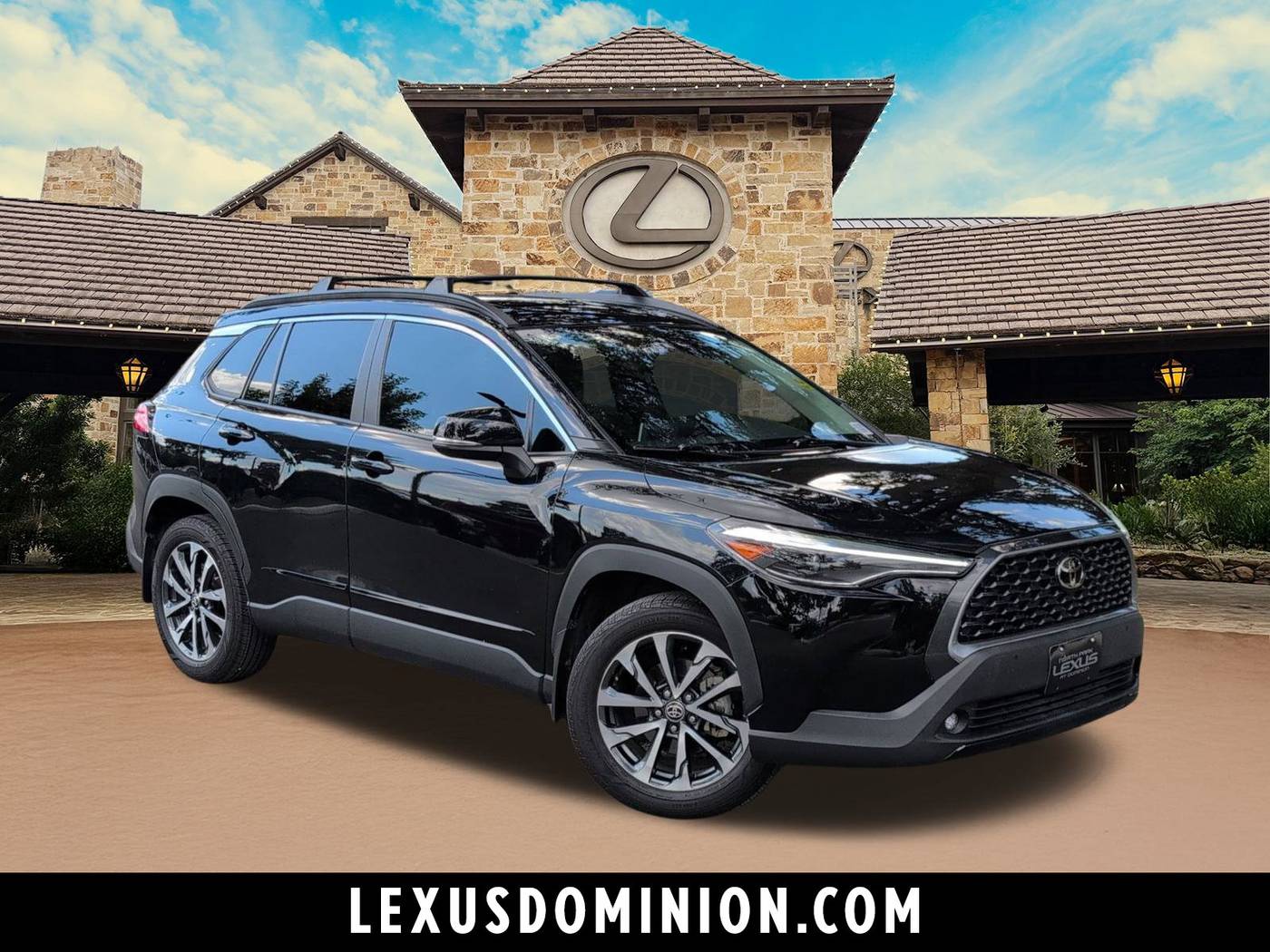 2024 Toyota Corolla Cross XLE — SUV — 25,929 mi — San Antonio, TX