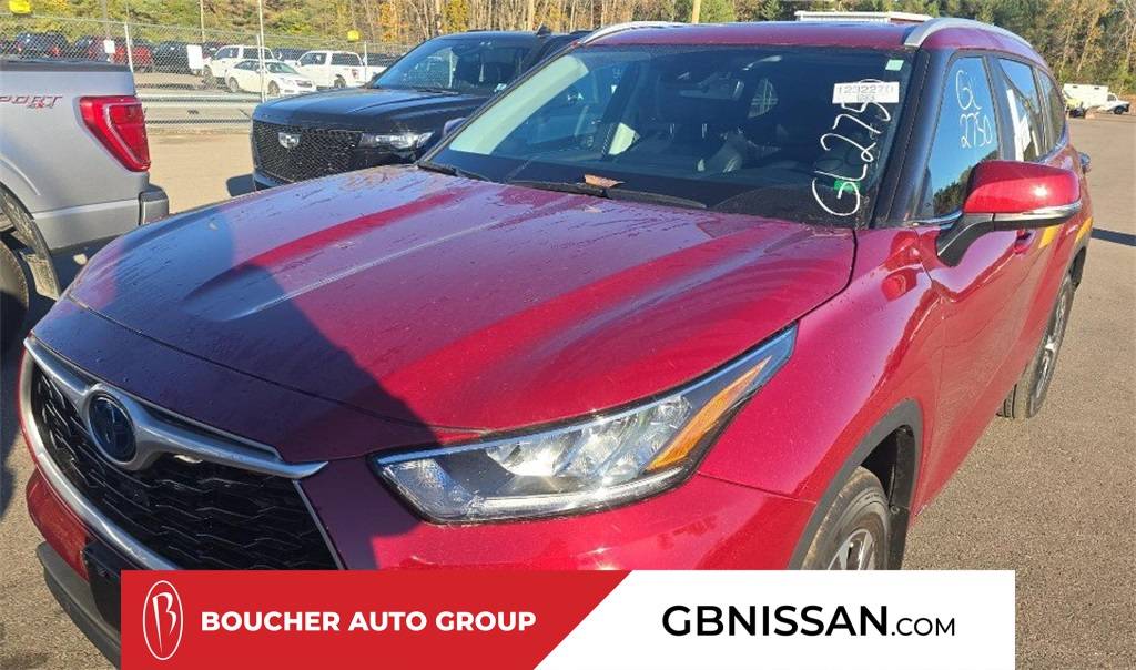 2024 Toyota Highlander Hybrid XLE — SUV — 15,396 mi — Greenfield, WI