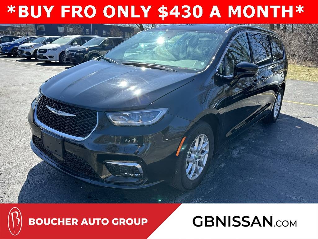 2024 Chrysler Pacifica Touring L — Minivan — 37,690 mi — Greenfield, WI