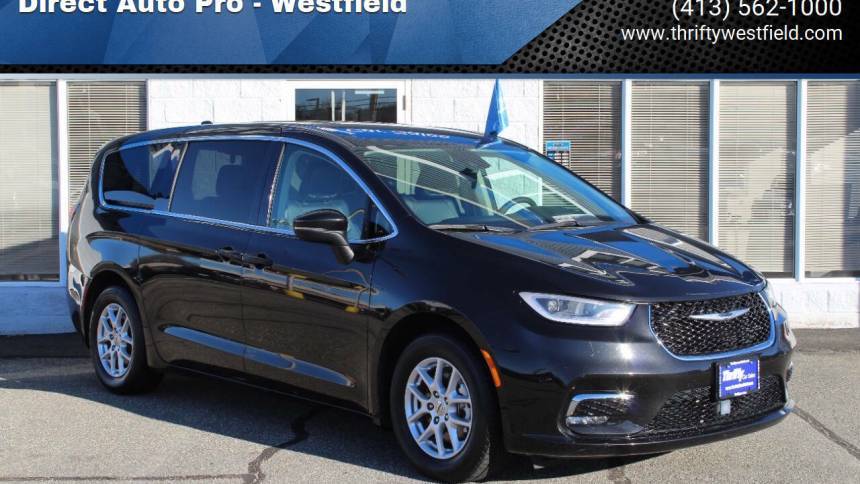 2023 Chrysler Pacifica Touring L — Minivan — 68,273 mi — Westfield, MA