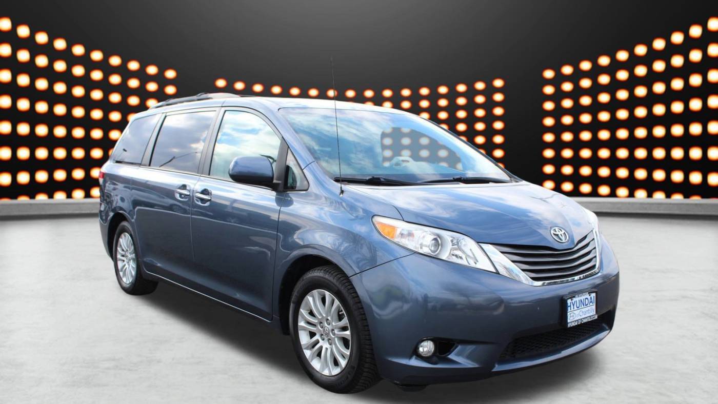 2013 Toyota Sienna XLE — Minivan — 61,679 mi — Chantilly, VA