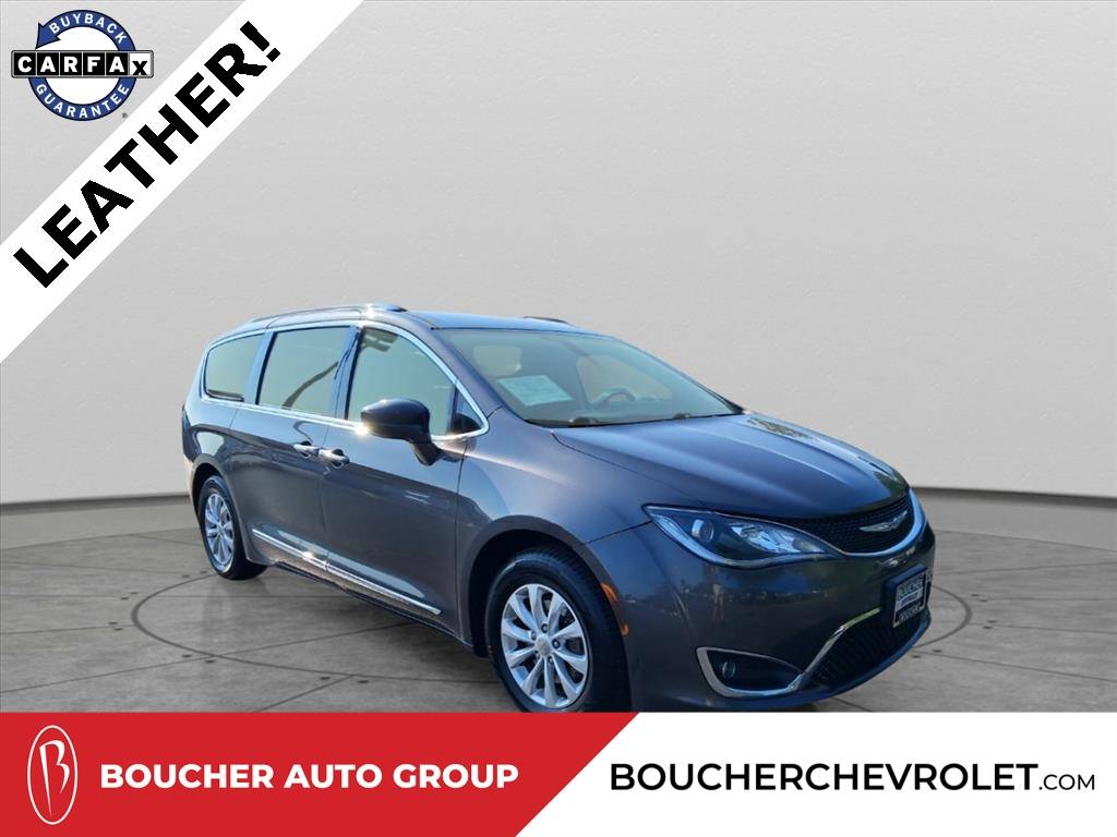 2019 Chrysler Pacifica Touring L — Minivan — 108,929 mi — Waukesha, WI