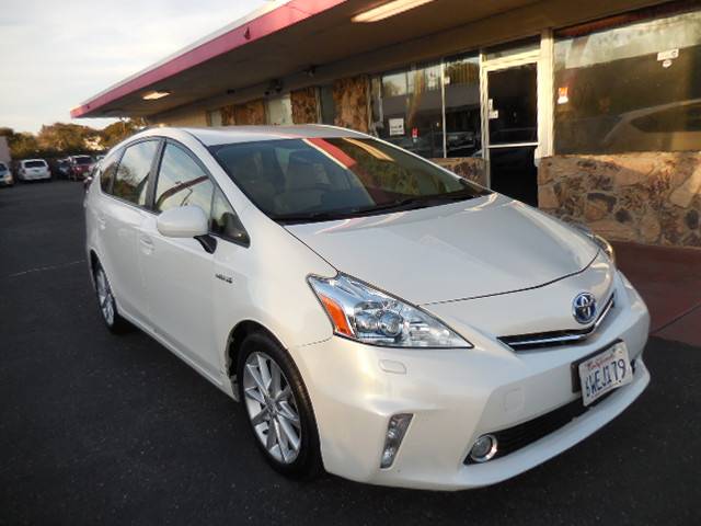 2012 Toyota Prius v Two — Wagon — 107,556 mi — Fremont, CA