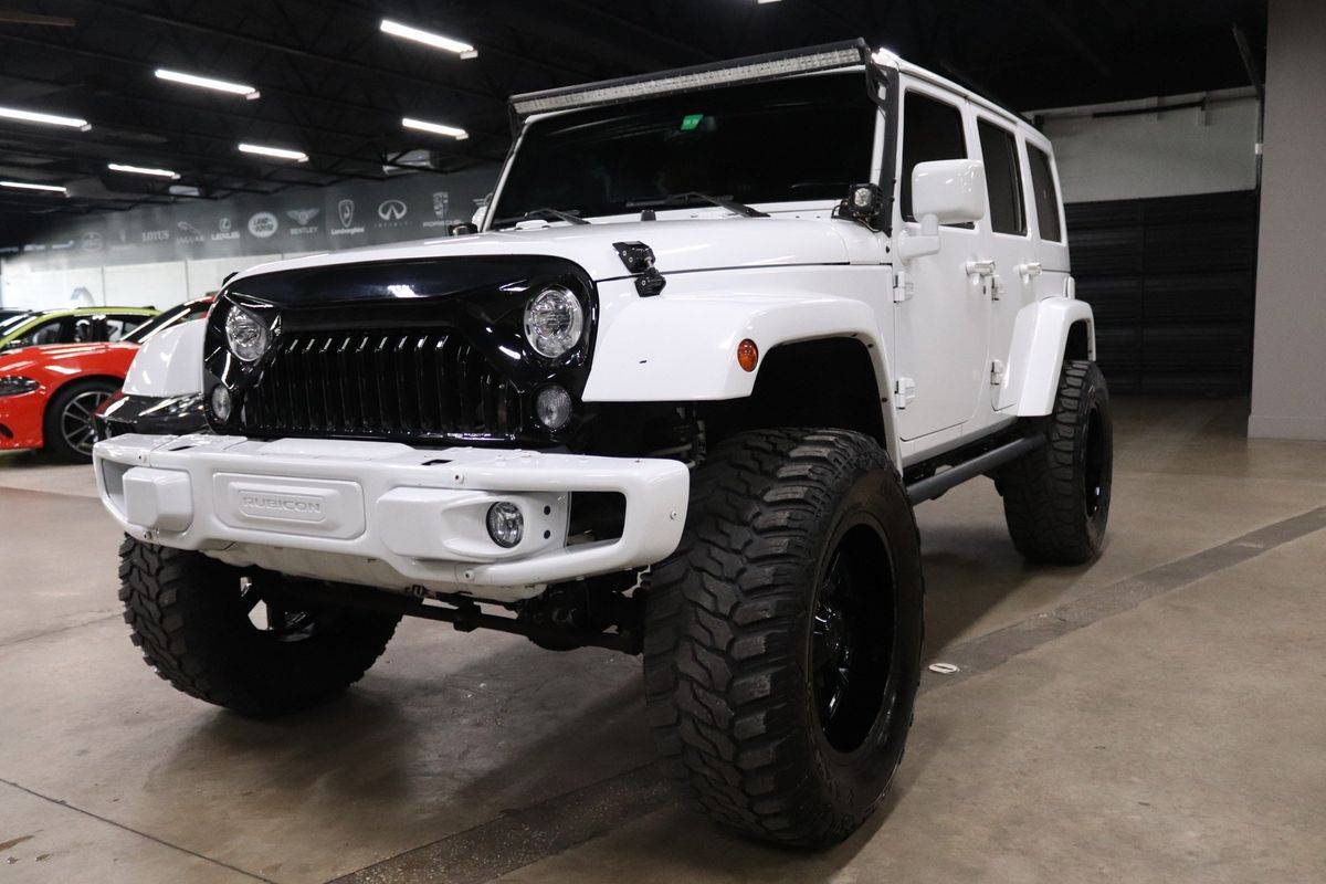 2017 Jeep Wrangler Sahara — SUV — 85,475 mi — Tampa, FL