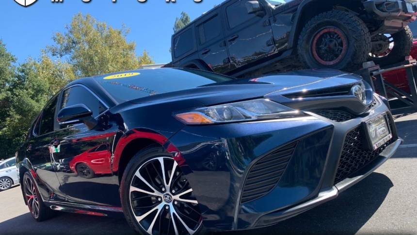 2020 Toyota Camry SE — Sedan — 44,527 mi — San Leandro, CA
