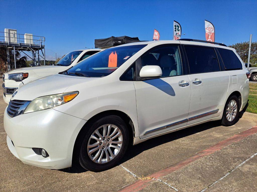 2015 Toyota Sienna XLE — Minivan — 171,418 mi — New Orleans, LA