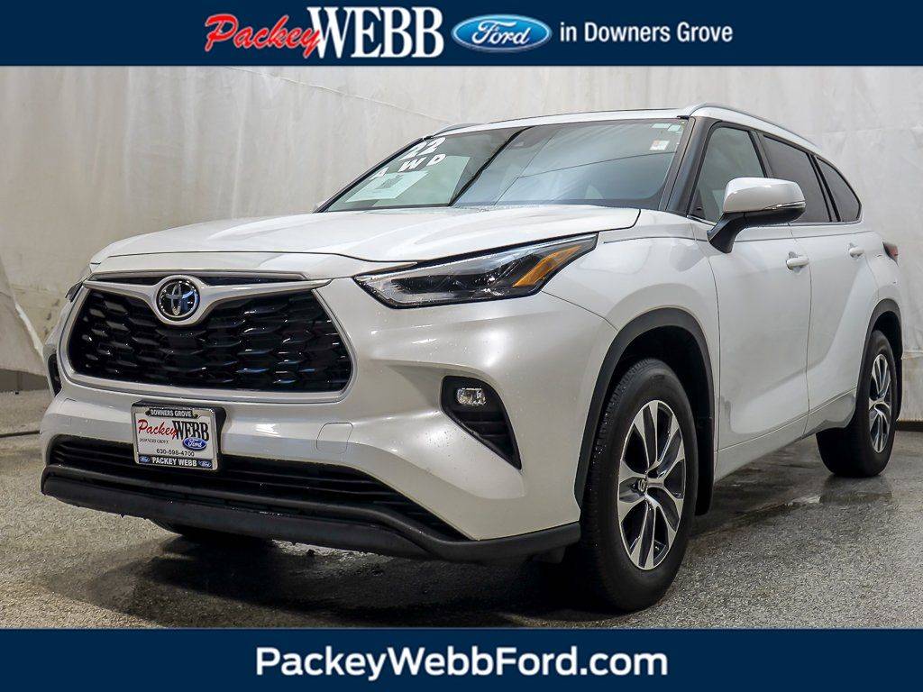 2022 Toyota Highlander XLE — SUV — 31,211 mi — Downers Grove, IL