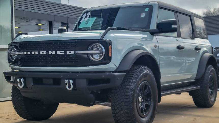 2023 Ford Bronco Wildtrak — SUV — 25,063 mi — Downers Grove, IL