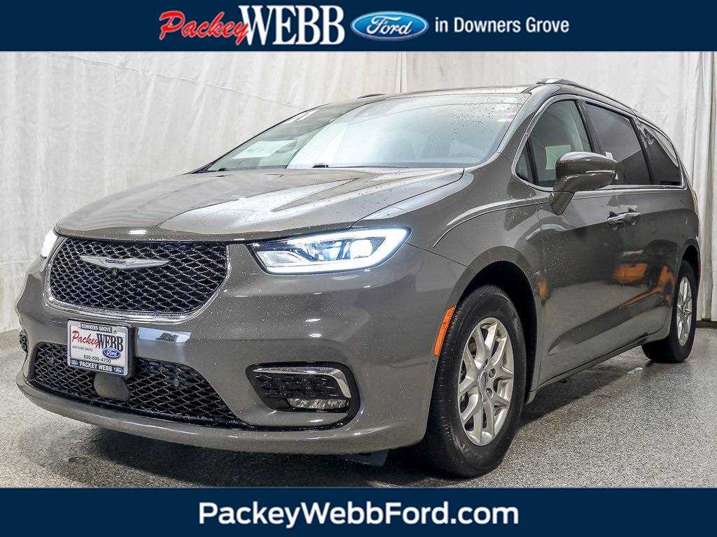 2021 Chrysler Pacifica Touring L — Minivan — 27,086 mi — Downers Grove, IL