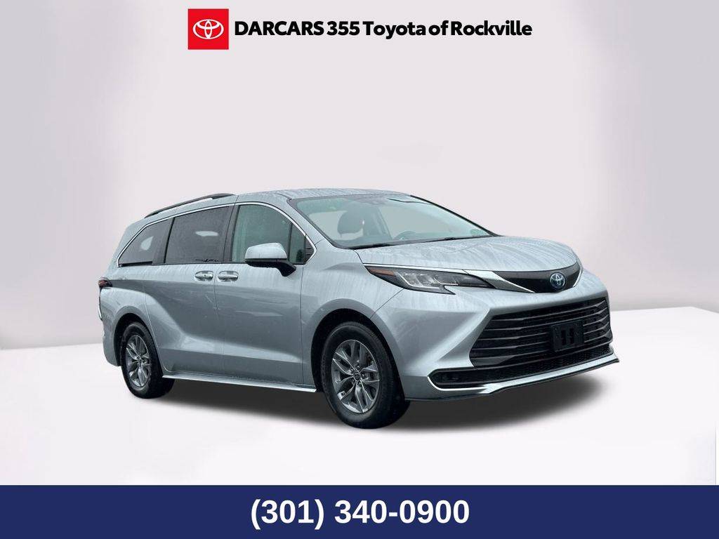 2022 Toyota Sienna LE — Minivan — 48,933 mi — Rockville, MD