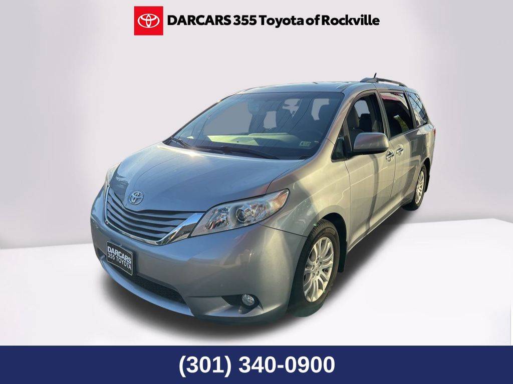 2017 Toyota Sienna XLE — Minivan — 30,321 mi — Rockville, MD