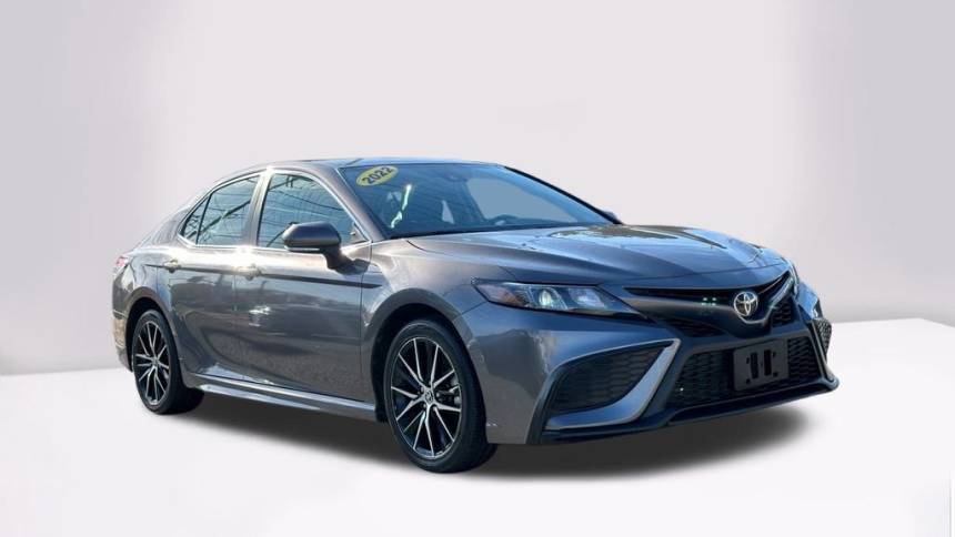 2022 Toyota Camry SE — Sedan — 61,009 mi — Rockville, MD