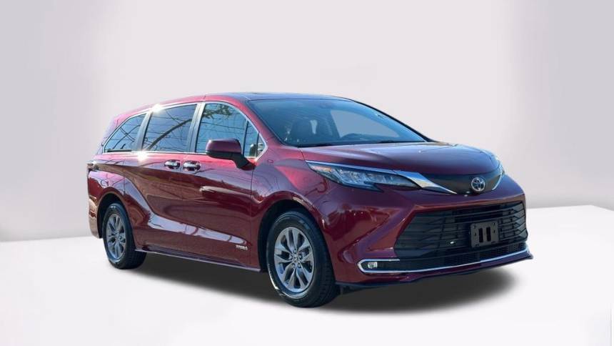 2021 Toyota Sienna XLE — Minivan — 62,111 mi — Rockville, MD