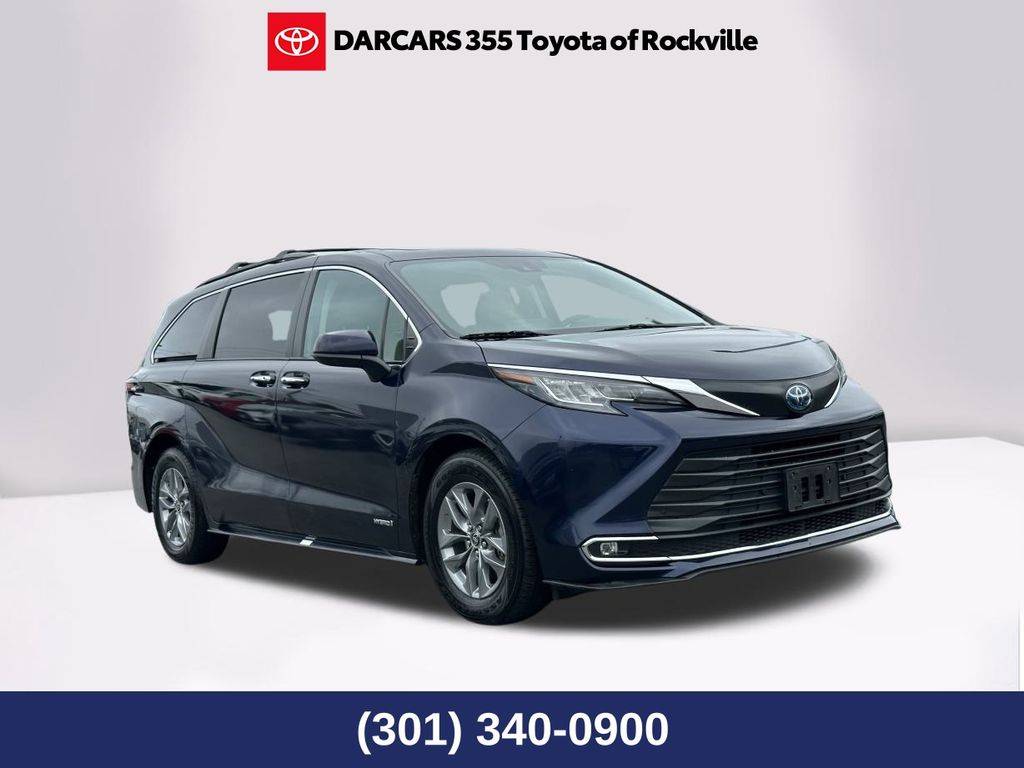 2021 Toyota Sienna XLE — Minivan — 120,207 mi — Rockville, MD