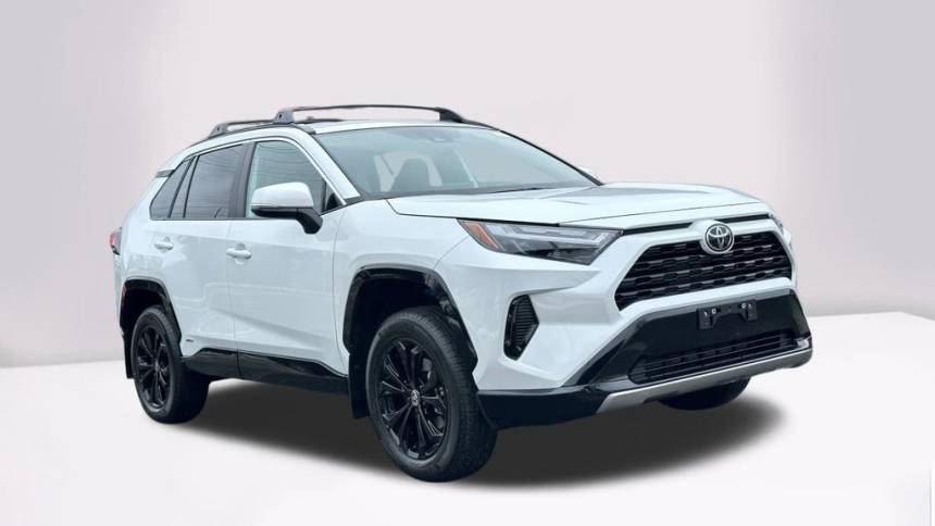 2025 Toyota RAV4 Hybrid SE — SUV — 56 mi — Rockville, MD