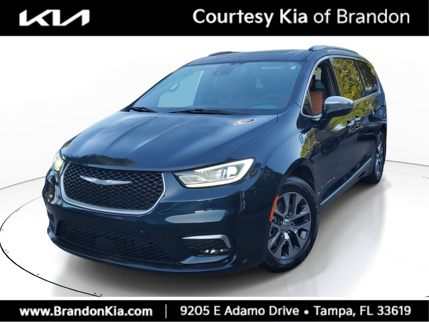 2022 Chrysler Pacifica Hybrid Pinnacle — Minivan — 56,216 mi — Tampa, FL