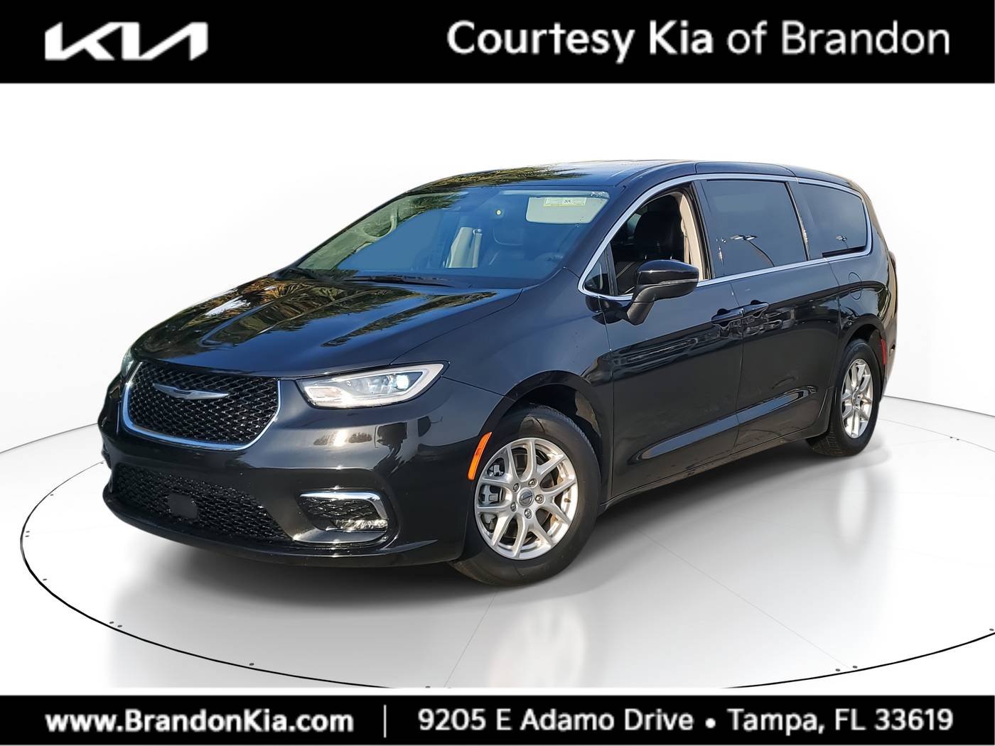 2023 Chrysler Pacifica Touring L — Minivan — 62,342 mi — Tampa, FL