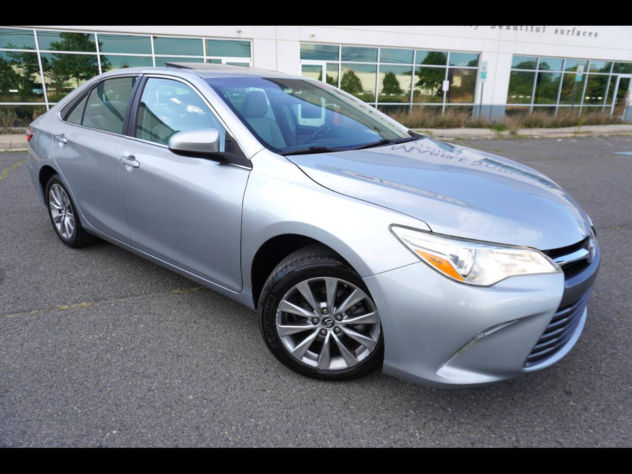 2017 Toyota Camry XLE — Sedan — 64,832 mi — Chantilly, VA