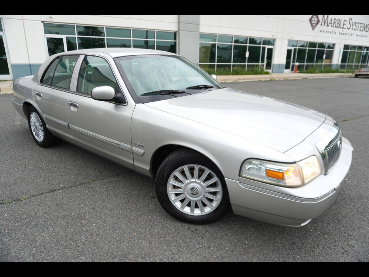 2010 Mercury Grand Marquis LS — Sedan — 63,604 mi — Chantilly, VA