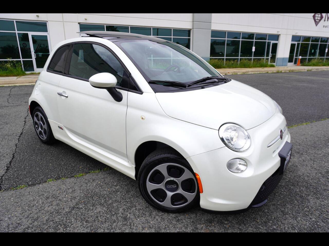 2016 FIAT 500e Base — Hatchback — 43,251 mi — Chantilly, VA