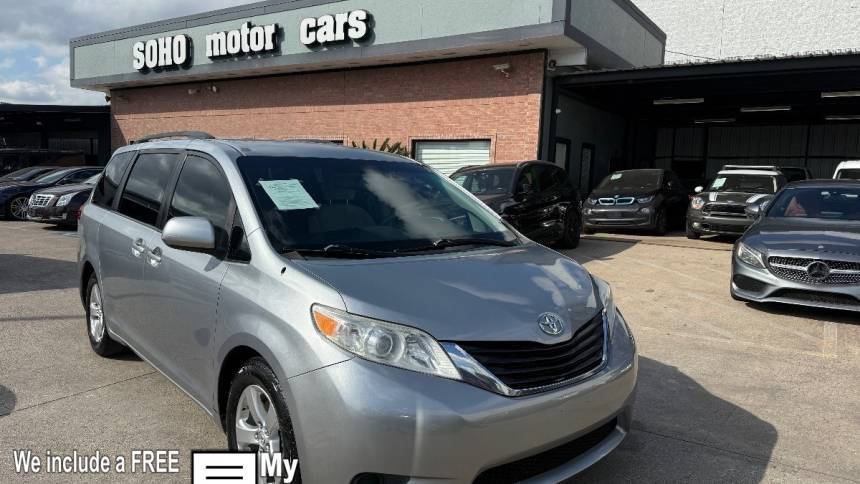2013 Toyota Sienna LE — Minivan — 145,160 mi — Houston, TX
