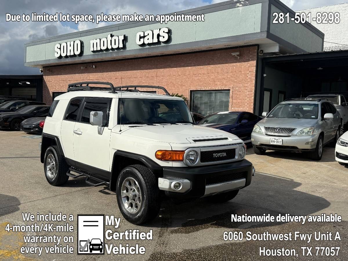 2014 Toyota FJ Cruiser Base