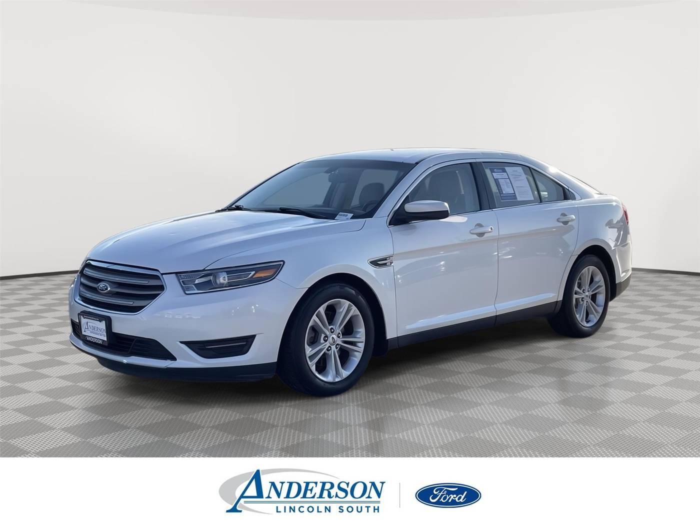 2015 Ford Taurus SEL — Sedan — 76,512 mi — Lincoln, NE
