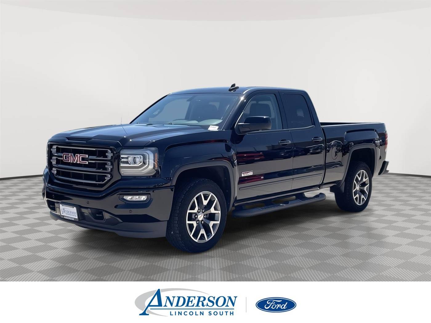 2017 GMC Sierra 1500 SLT — Pickup Truck — 59,752 mi — Lincoln, NE