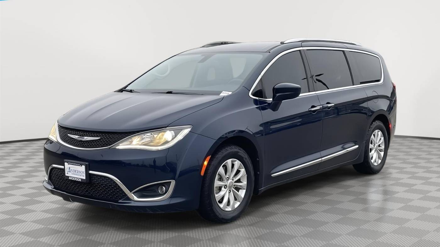 2018 Chrysler Pacifica Touring L Plus — Minivan — 101,286 mi — Lincoln, NE