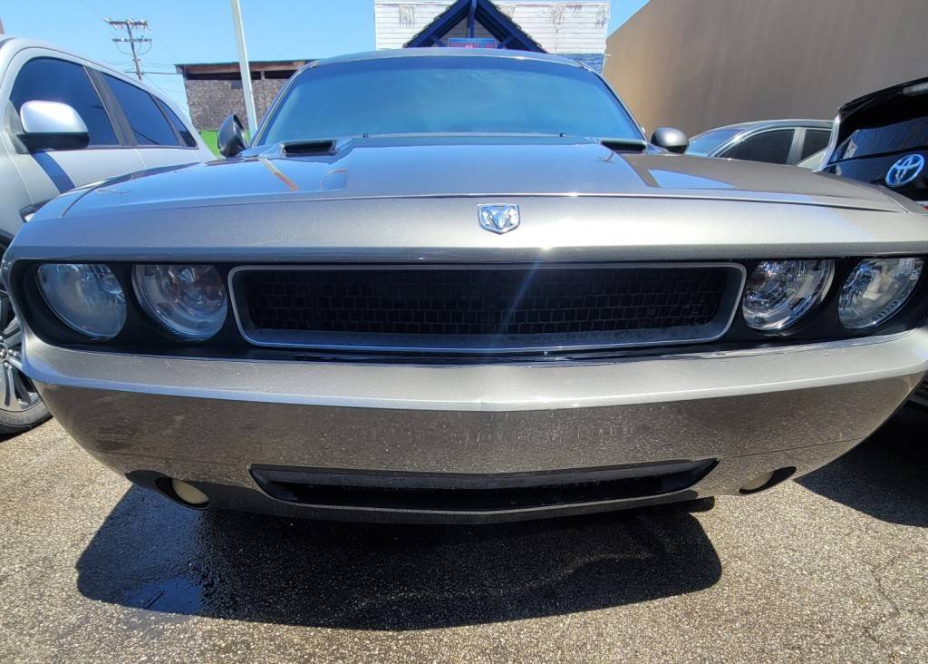 2009 Dodge Challenger SE — Coupe — 142,400 mi — Long Beach, CA