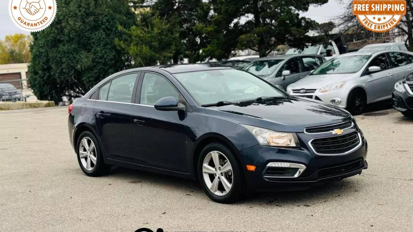 2015 Chevrolet Cruze 2LT — Sedan — 93,813 mi — Burlington, WI