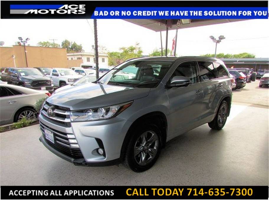 2017 Toyota Highlander Limited — SUV — 82,570 mi — Anaheim, CA