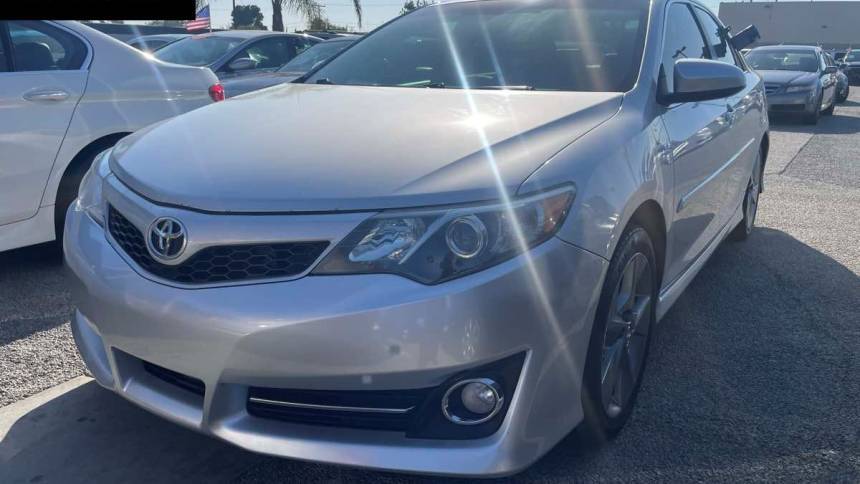 2012 Toyota Camry SE V6 — Sedan — 121,142 mi — Fontana, CA