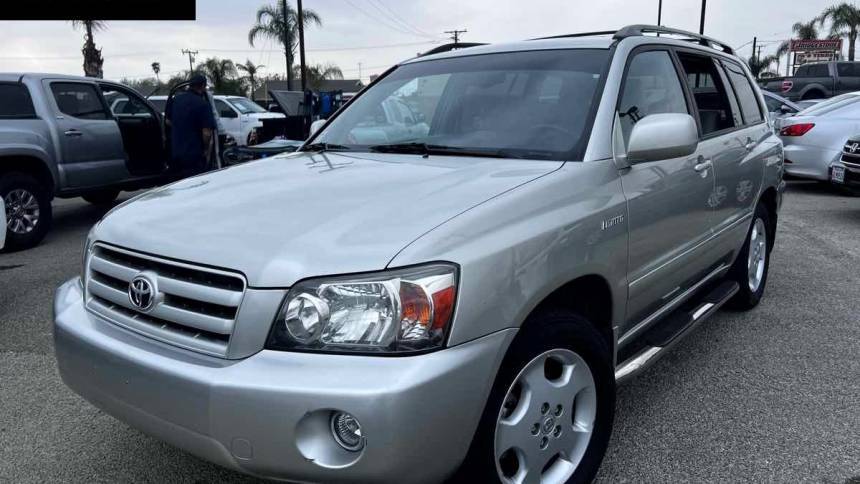 2005 Toyota Highlander Base V6 — SUV — 111,354 mi — Fontana, CA