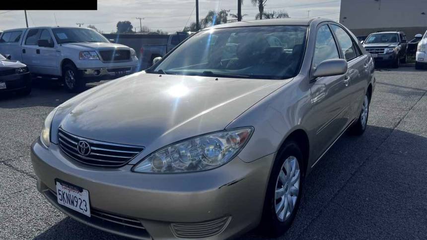 2005 Toyota Camry Base — Sedan — 135,464 mi — Fontana, CA
