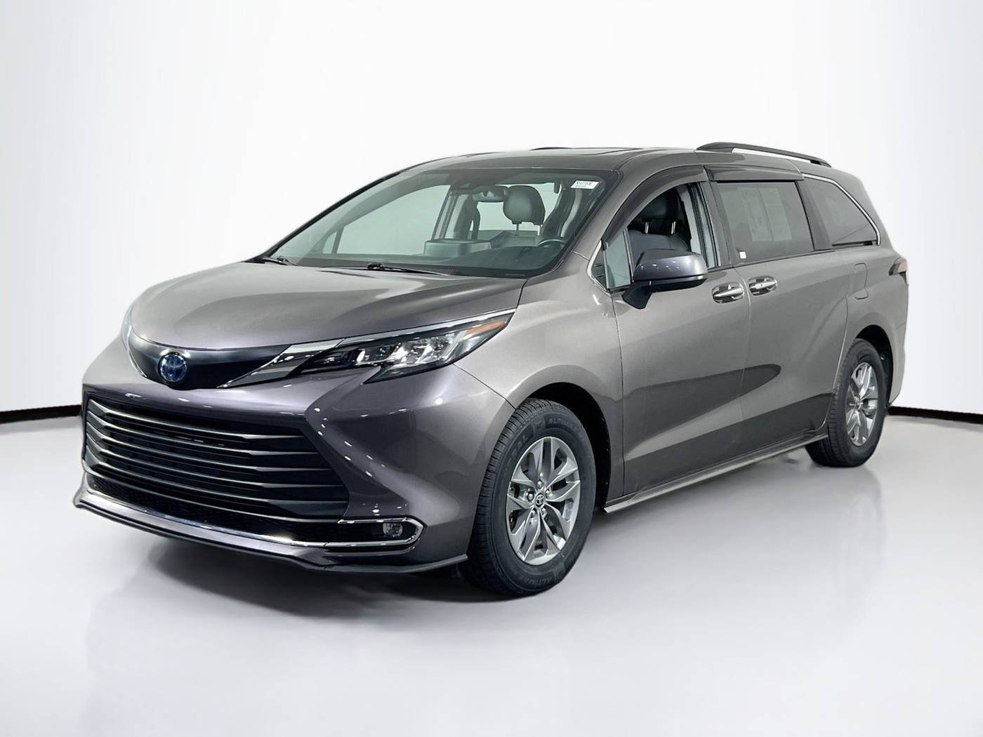 2022 Toyota Sienna XLE — Minivan — 32,413 mi — Egg Harbor Twp, NJ