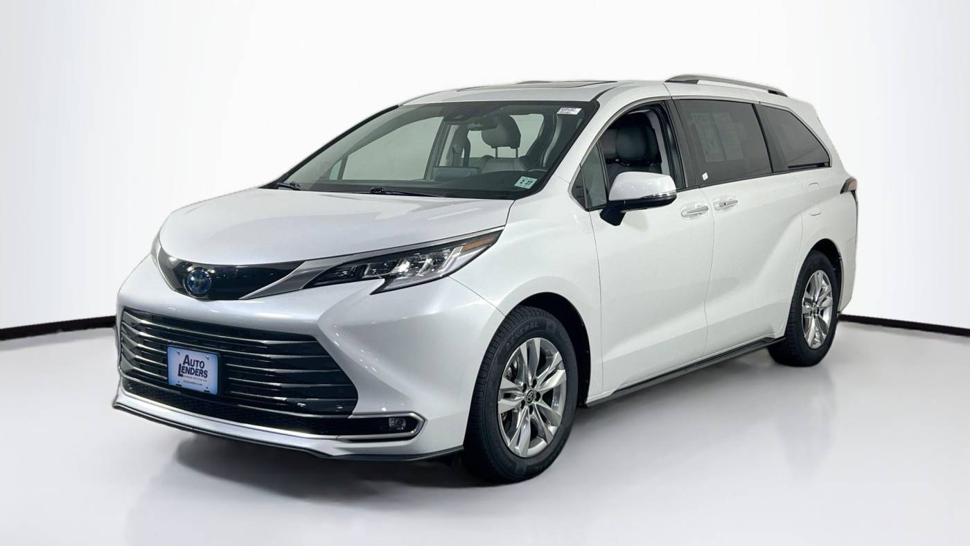 2022 Toyota Sienna Limited — Minivan — 27,882 mi — Egg Harbor Twp, NJ