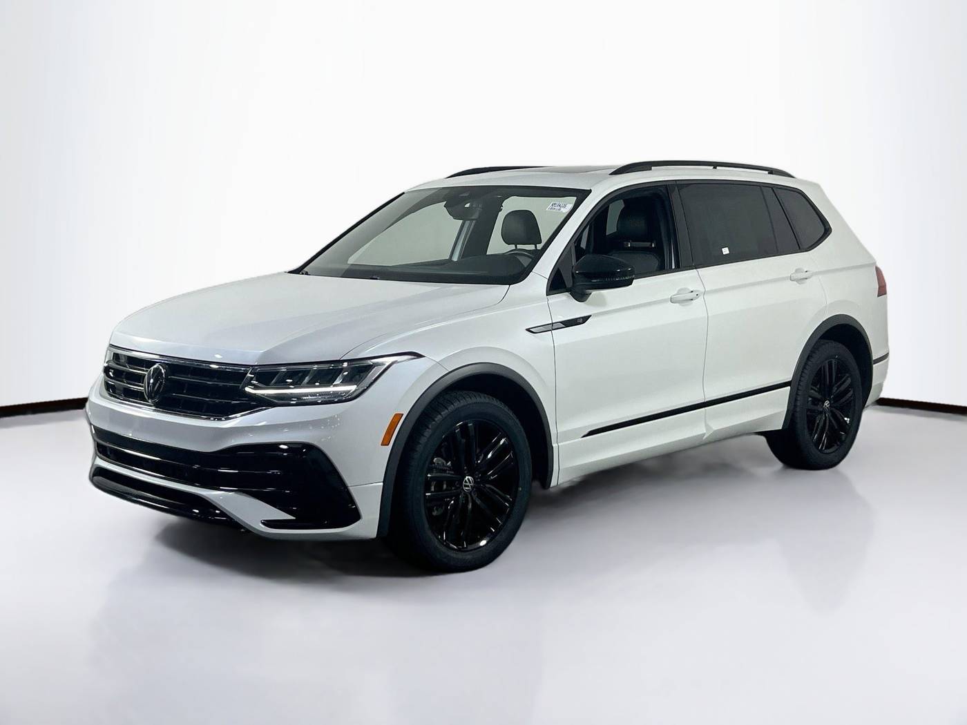 2022 Volkswagen Tiguan SE R-Line Black — SUV — 15,641 mi — Voorhees, NJ