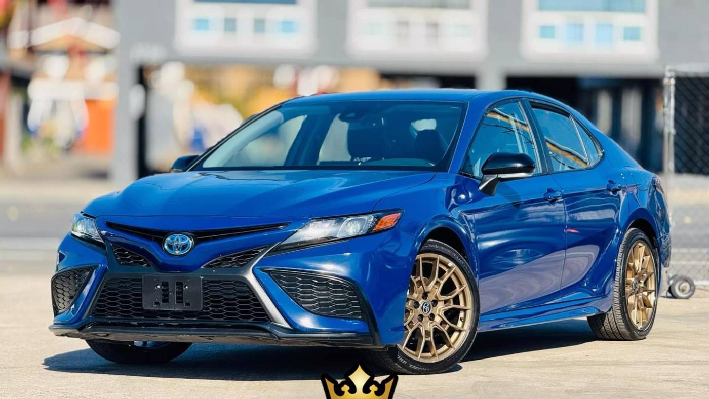 2024 Toyota Camry Hybrid SE — Sedan — 10,000 mi — El Cajon, CA