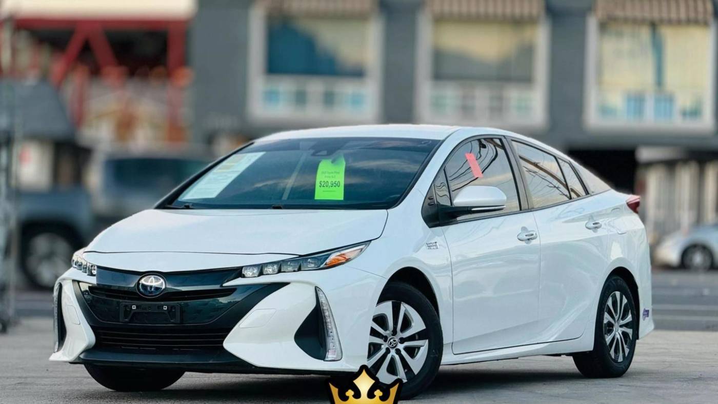 2022 Toyota Prius Prime XLE — Hatchback — 30,000 mi — El Cajon, CA