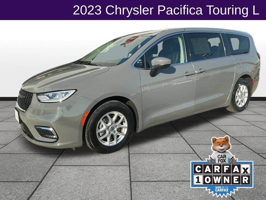 2023 Chrysler Pacifica Touring L — Minivan — 62,939 mi — Manhattan, KS