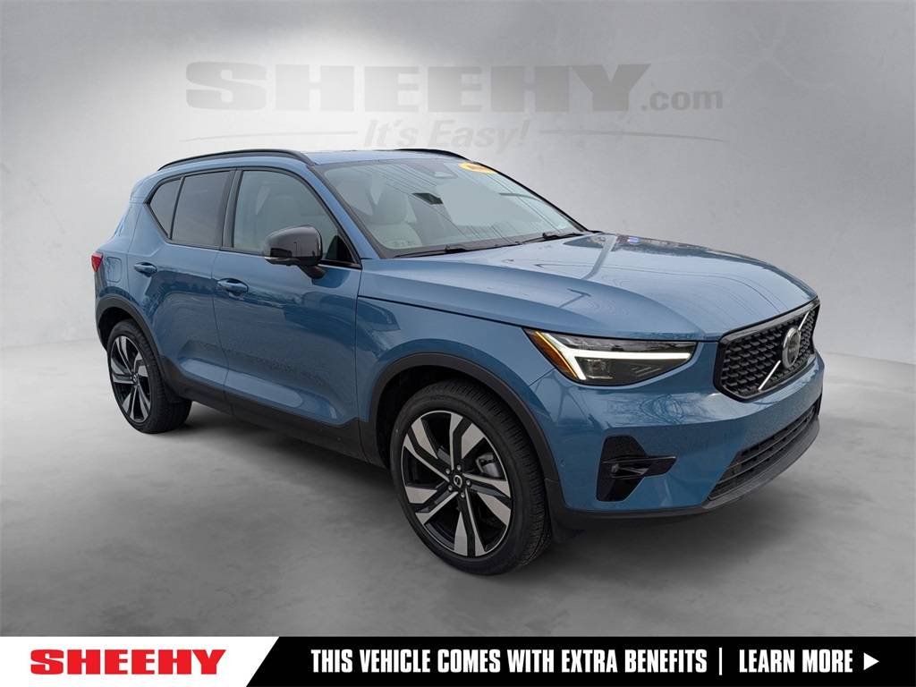 2026 Volvo XC40 Review | Pricing, Trims & Photos - TrueCar