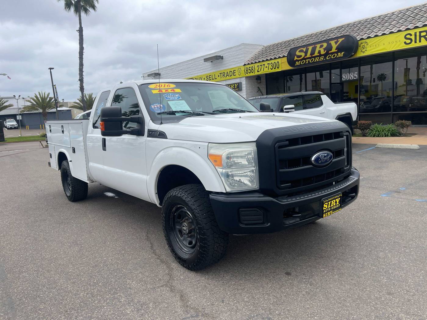 2016 Ford Super Duty F-350 XL — Pickup Truck — 146,500 mi — San Diego, CA