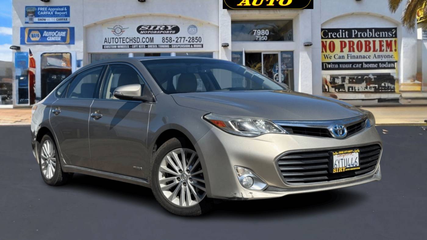 2013 Toyota Avalon Hybrid XLE Premium — Sedan — 124,435 mi — San Diego, CA