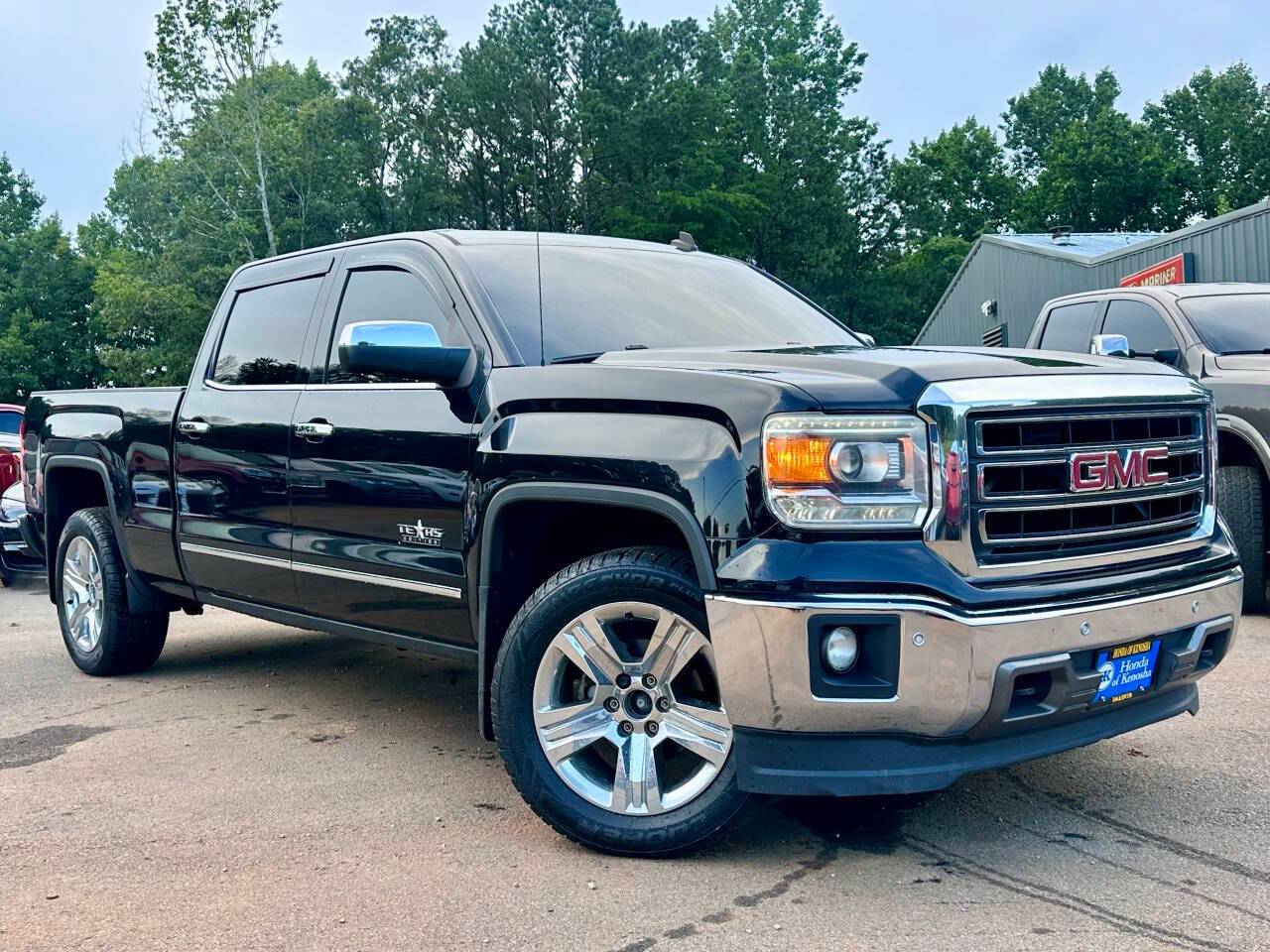 2014 GMC Sierra 1500 SLT — Pickup Truck — 180,448 mi — Gainsville, GA