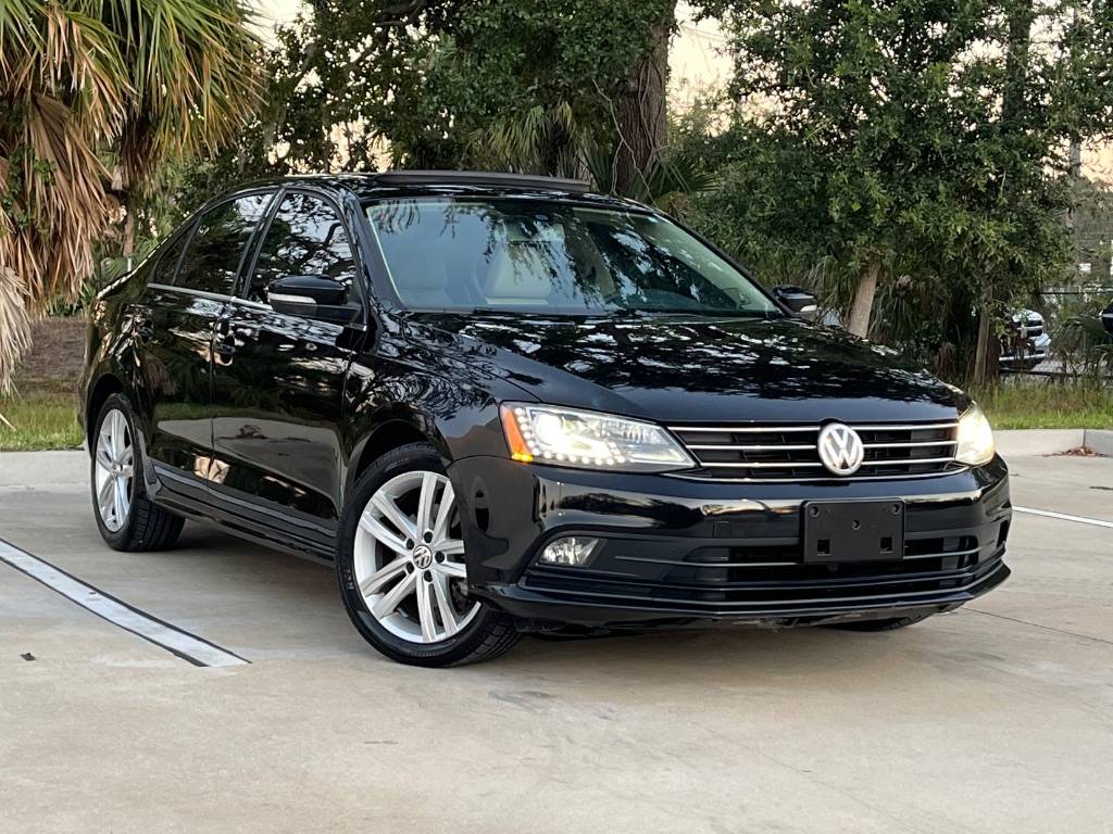 2016 Volkswagen Jetta 1.8T SEL Premium — Sedan — 111,893 mi — Tampa, FL