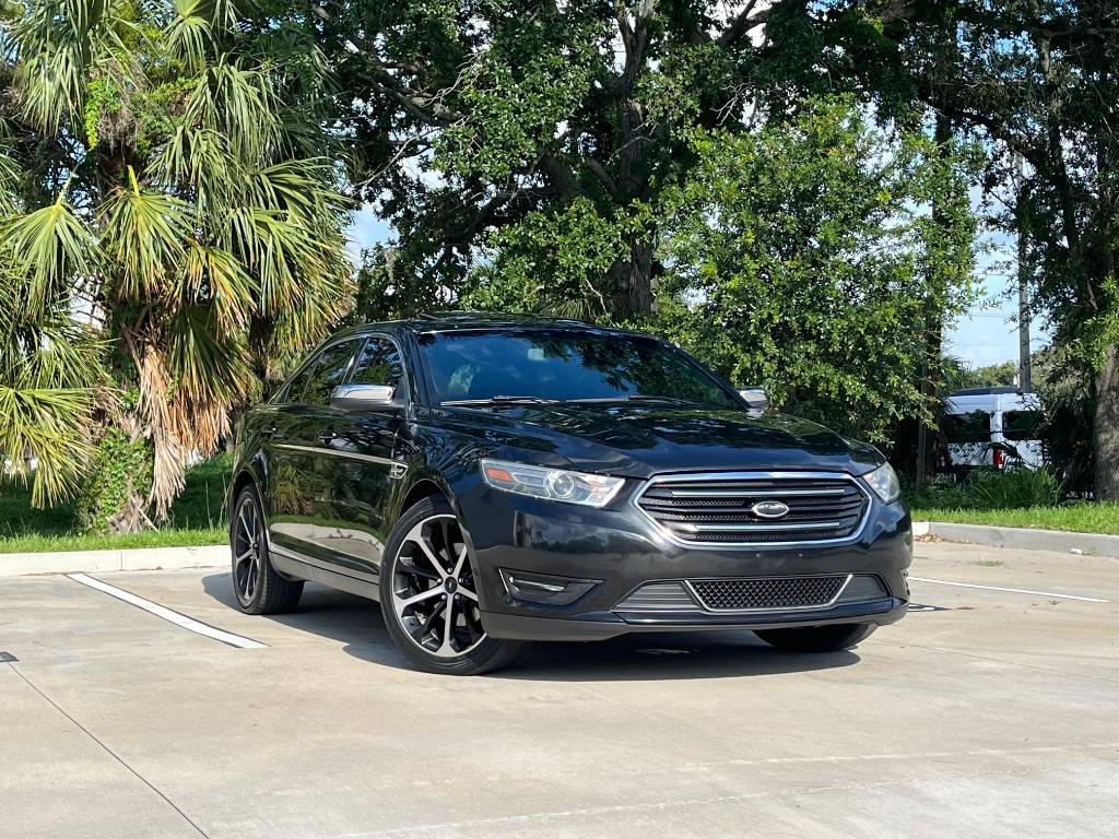 2015 Ford Taurus Limited — Sedan — 129,613 mi — Tampa, FL